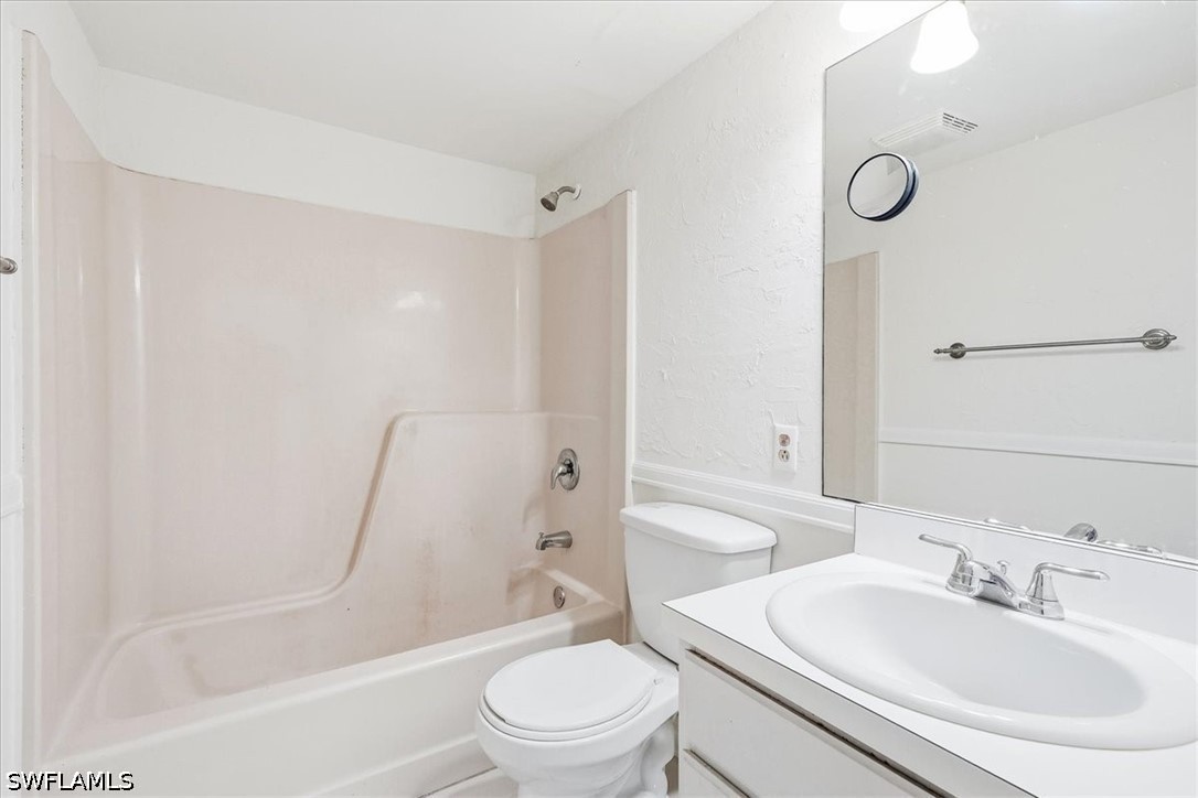 1 Bed Condominium for Sale in Bonita Springs, photo 12