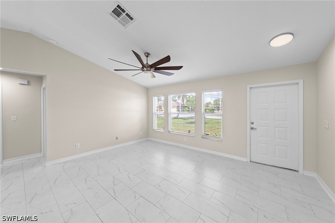 3 Bed SingleFamilyResidence for Sale in Cape Coral, photo 12