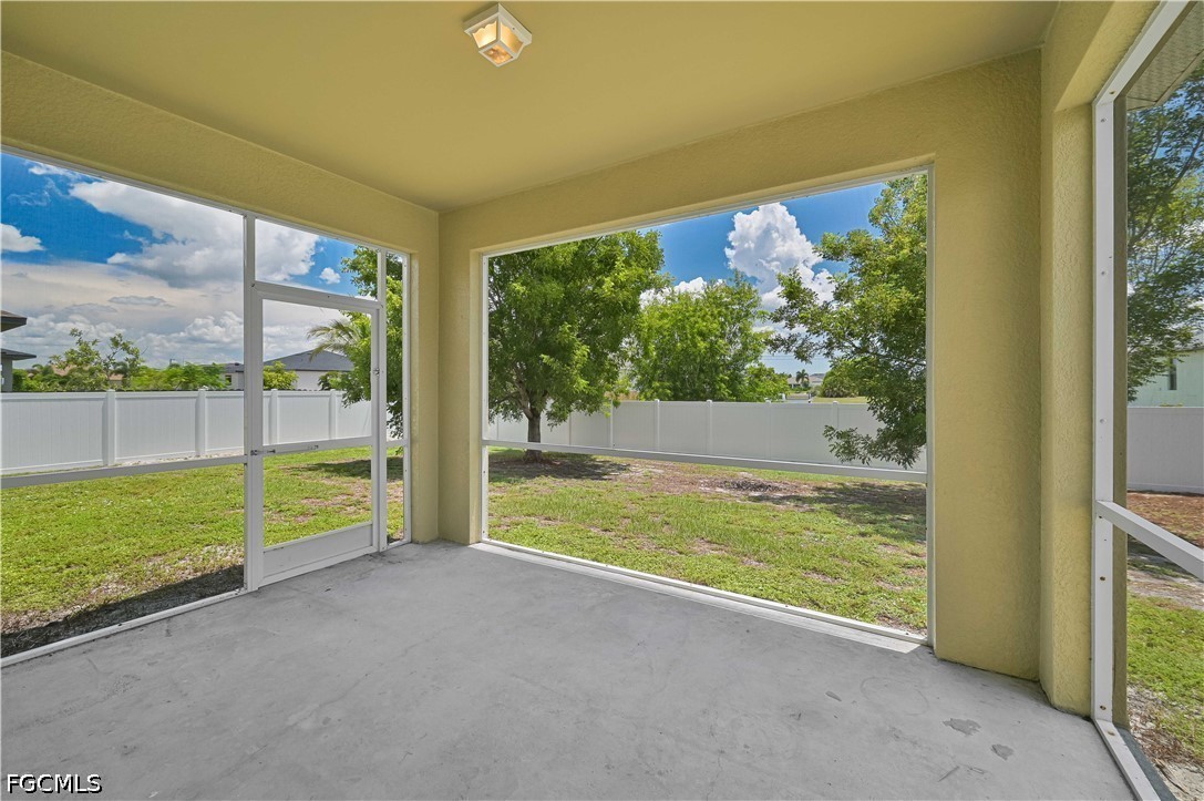 3 Bed SingleFamilyResidence for Sale in Cape Coral, photo 12