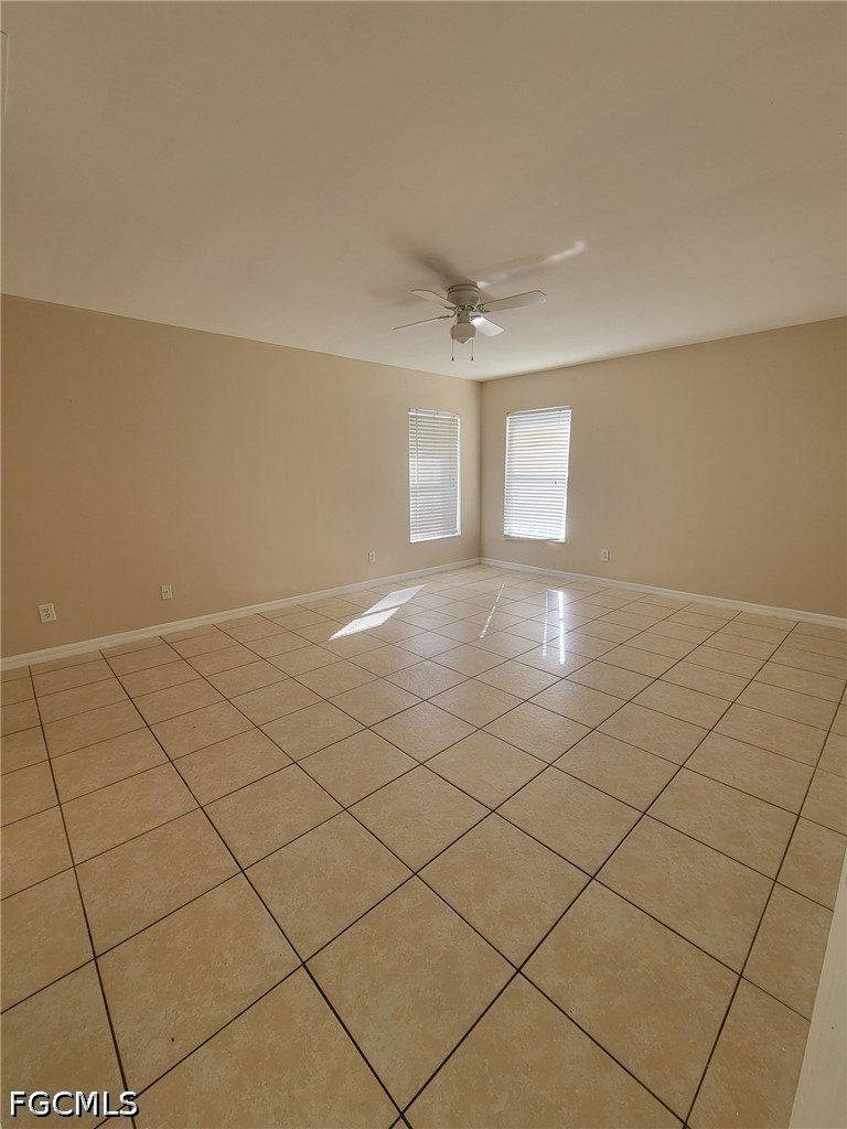 4 Bed SingleFamilyResidence for Sale in Lehigh Acres, photo 12