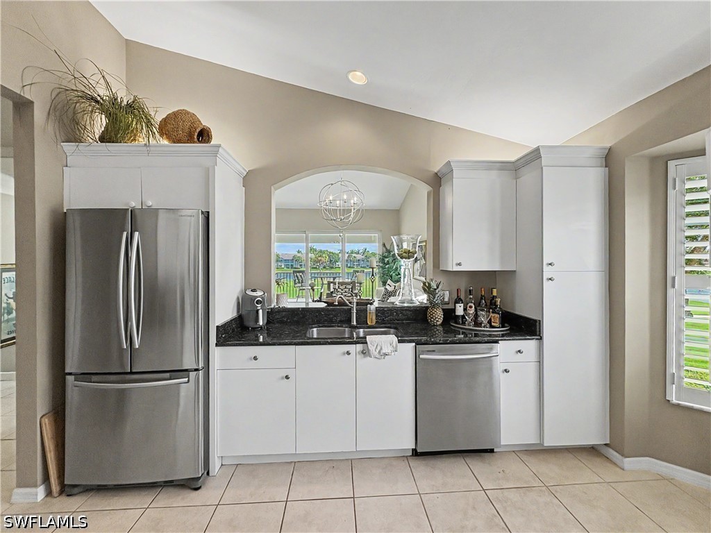 2 Bed Condominium for Sale in Naples, photo 12