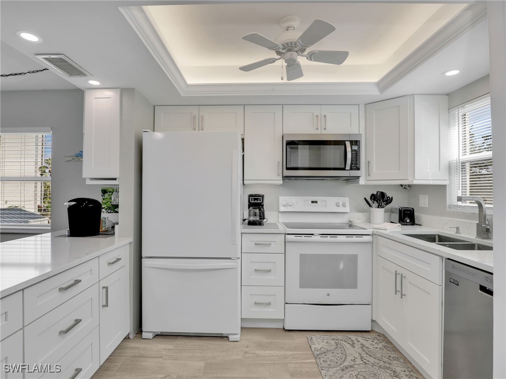 2 Bed Condominium for Sale in Fort Myers Beach, FL, $315,000 — photo 13