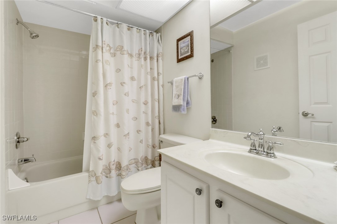 2 Bed Condominium for Sale in Augusta Woods, photo 13