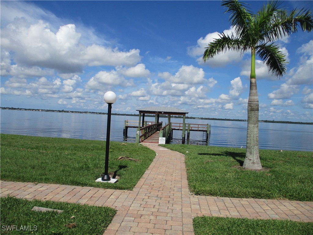 1 Bed Waterfront Home for Sale in Fort Myers, FL, $99,000 — photo 13