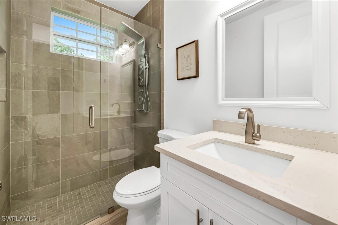 4 Bed SingleFamilyResidence for Sale in Naples, photo 13