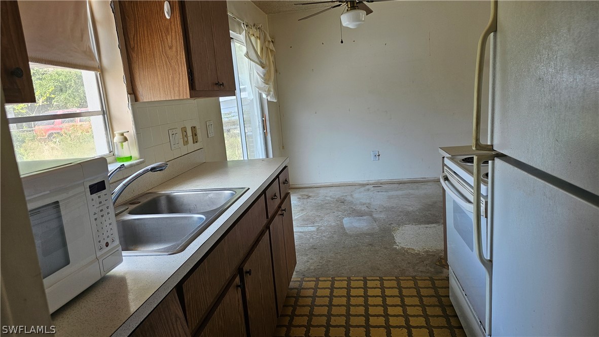 2 Bed SingleFamilyResidence for Sale in Naples, FL, $489,900 — photo 13