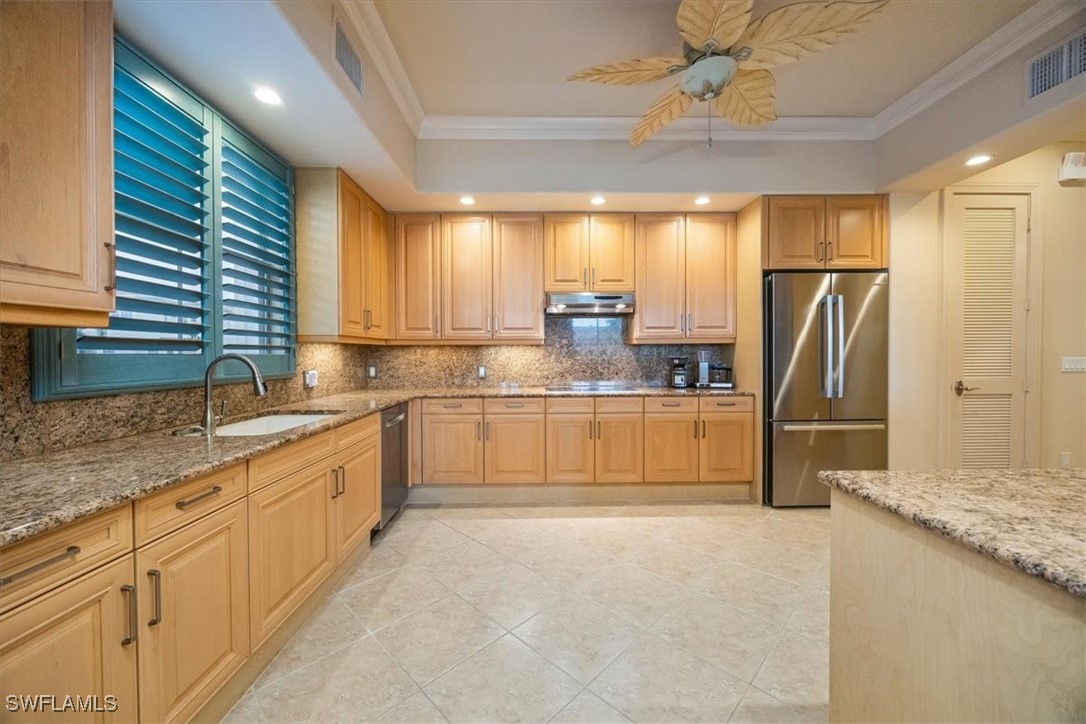 4 Bed Condominium for Sale in Avellino Isles, photo 13