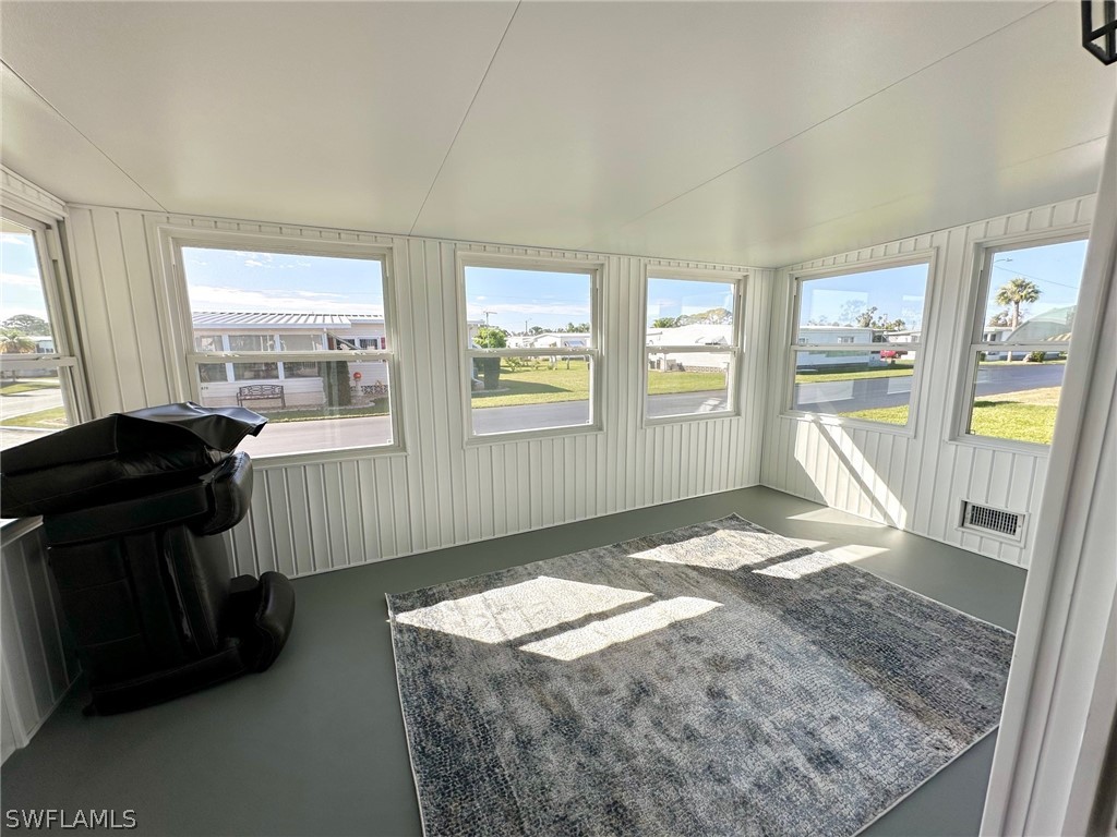 2 Bed ManufacturedHome for Sale in North Fort Myers, FL — photo 13