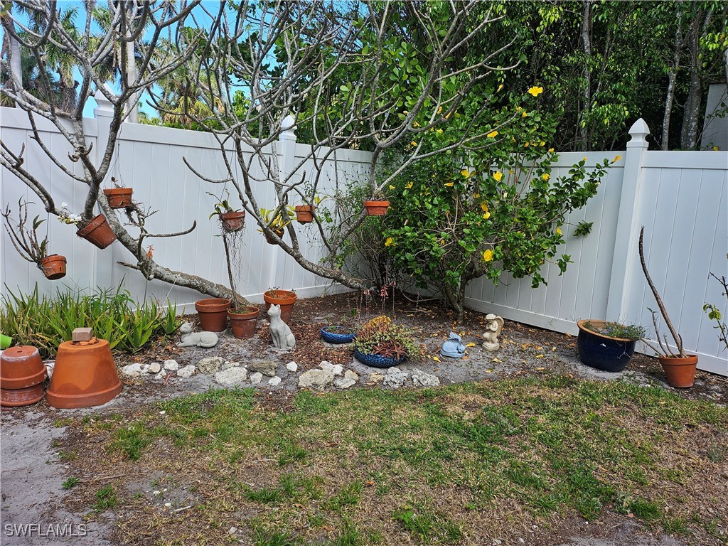2 Bed SingleFamilyResidence for Sale in Rusty Pelican, photo 13