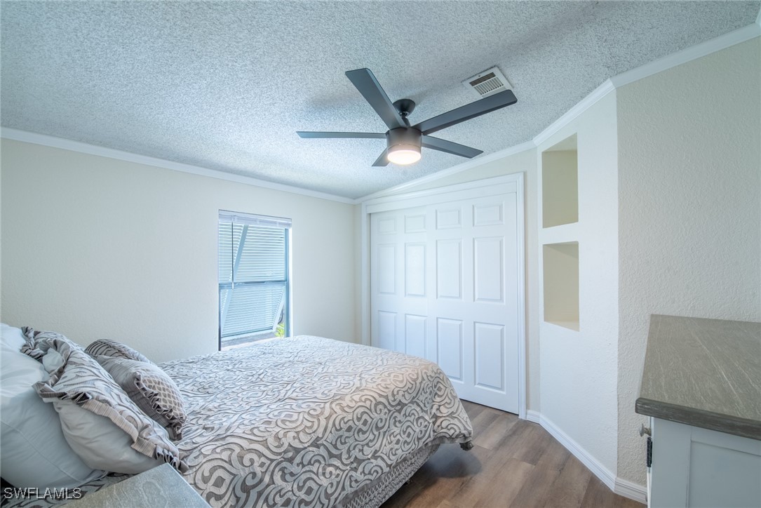 2 Bed ManufacturedHome for Sale in Pine Island Cove, photo 13