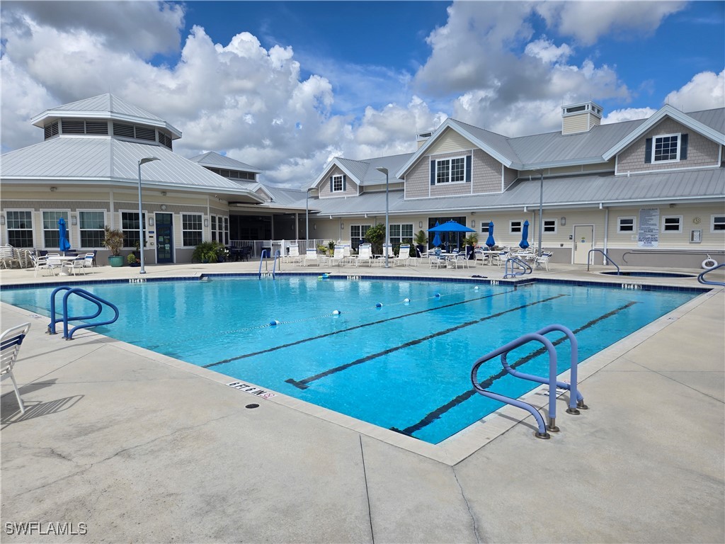 2 Bed ManufacturedHome for Sale in North Fort Myers, photo 13