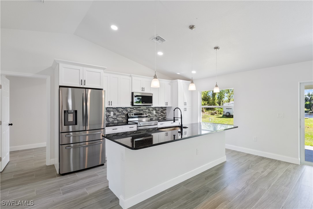 3 Bed SingleFamilyResidence for Sale in Wheelers Subd, FL — photo 13
