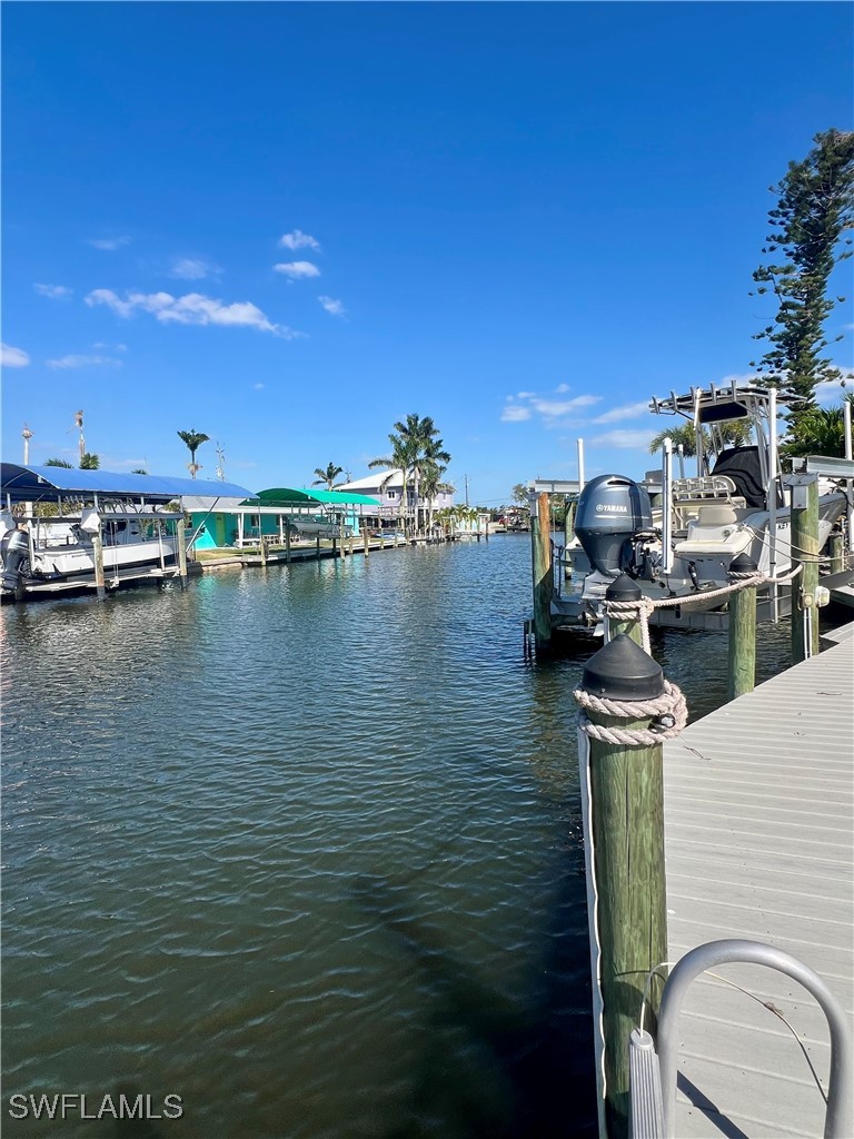 2 Bed Waterfront Home for Sale in Matlacha, photo 13
