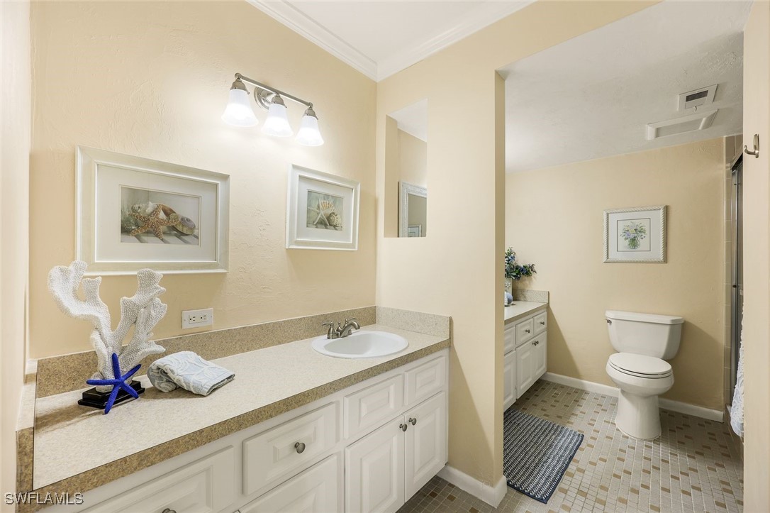 2 Bed Condominium for Sale in Courtwood, FL, $250,000 — photo 13