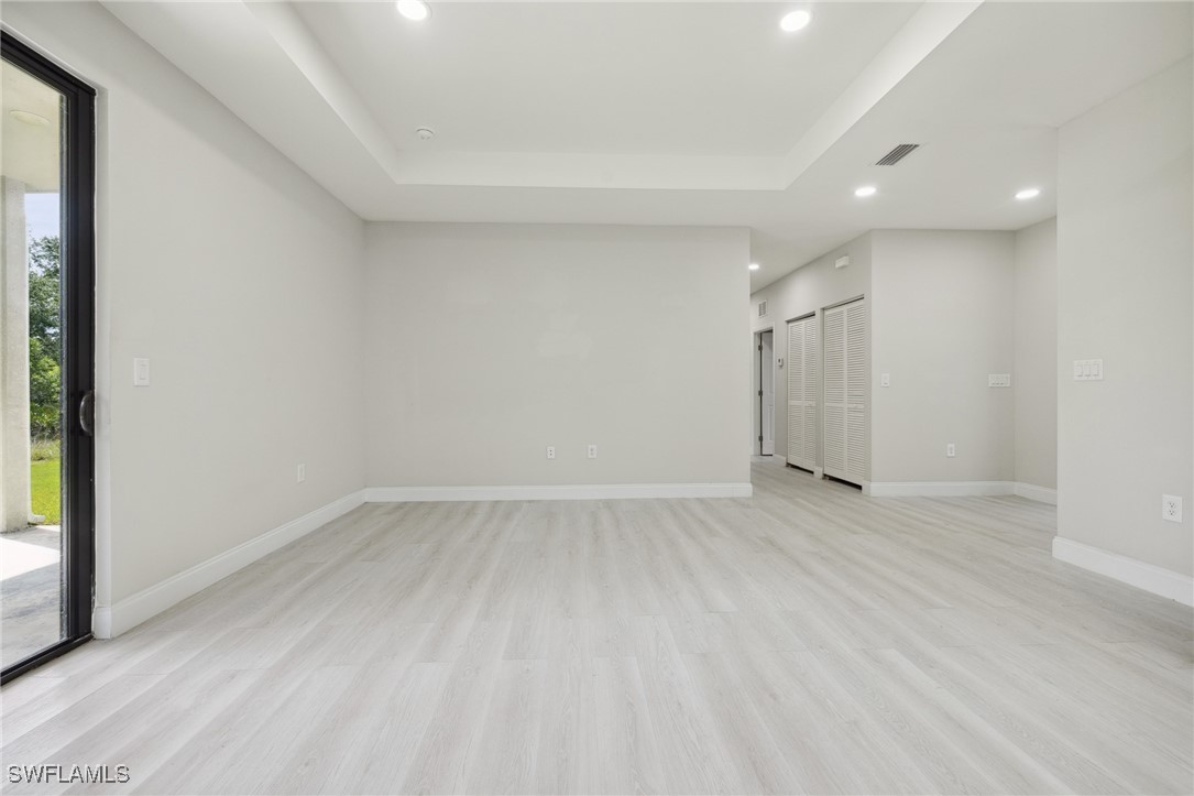 3 Bed SingleFamilyResidence for Sale in Lehigh Acres, photo 13