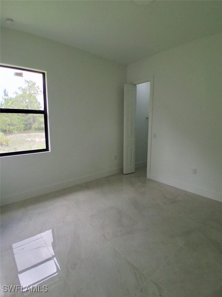 3 Bed SingleFamilyResidence for Sale in Lehigh Acres, photo 13