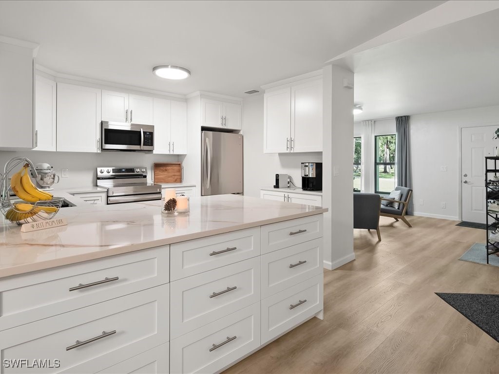 3 Bed SingleFamilyResidence for Sale in Naples, FL — photo 13