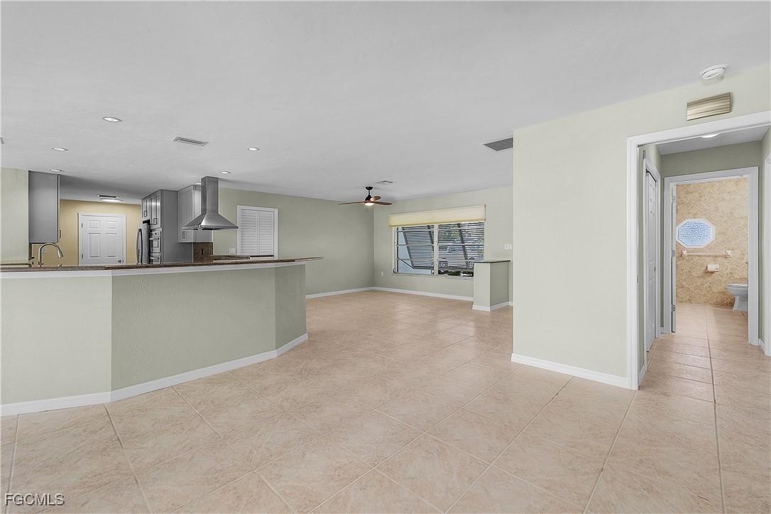 2 Bed Waterfront Home for Sale in Bokeelia, photo 13