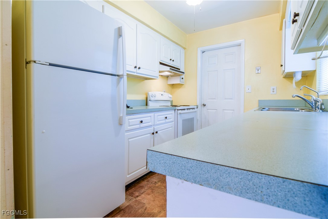 3 Bed SingleFamilyResidence for Sale in Buckingham, FL — photo 13