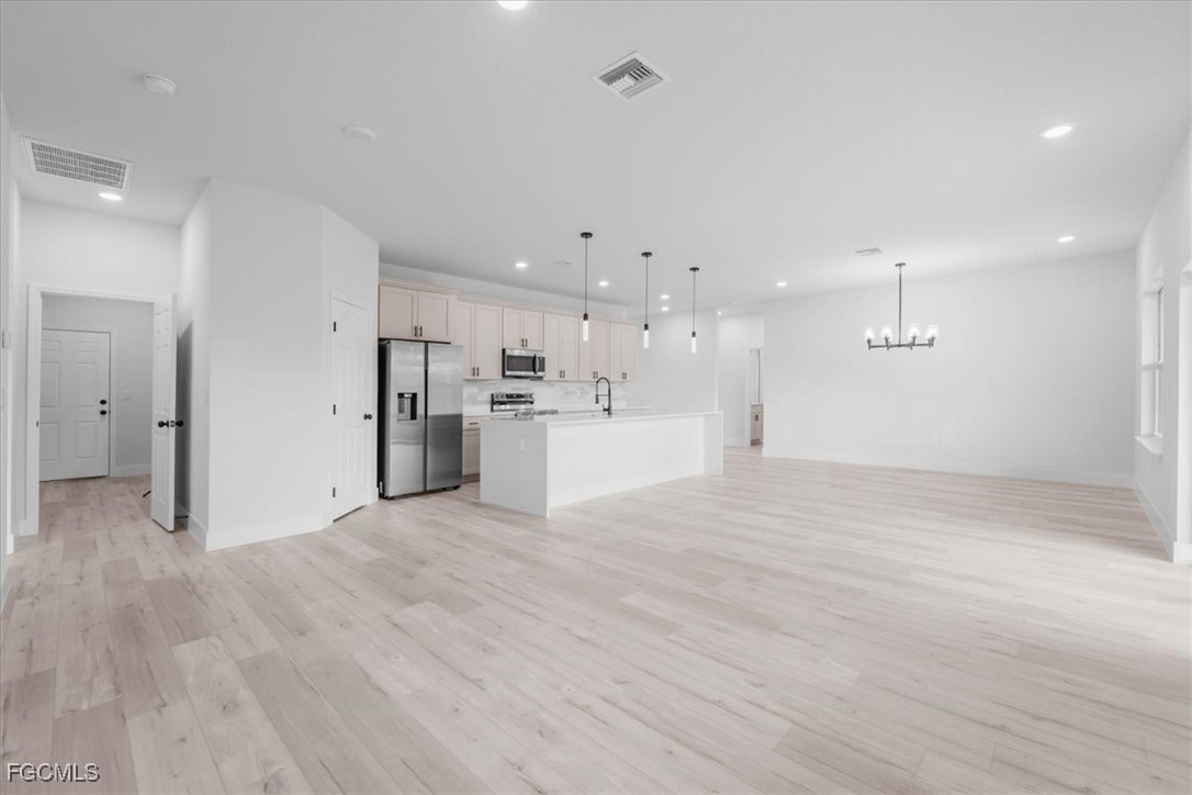4 Bed SingleFamilyResidence for Sale in Sun N Lakes, photo 13