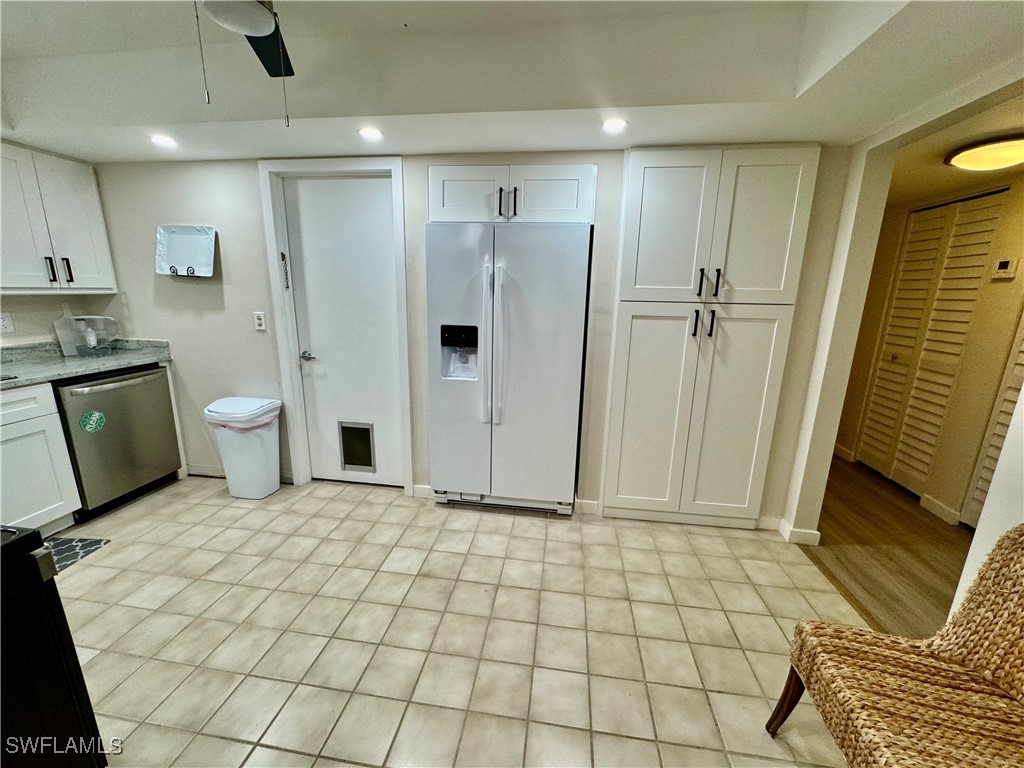 2 Bed Waterfront Home for Sale in Fort Myers, photo 13