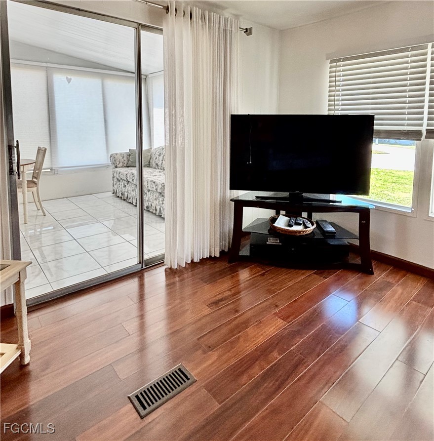 2 Bed ManufacturedHome for Sale in North Fort Myers, FL — photo 13