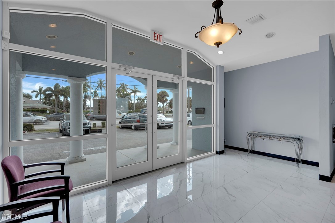 Office for Sale in Fort Myers, photo 13