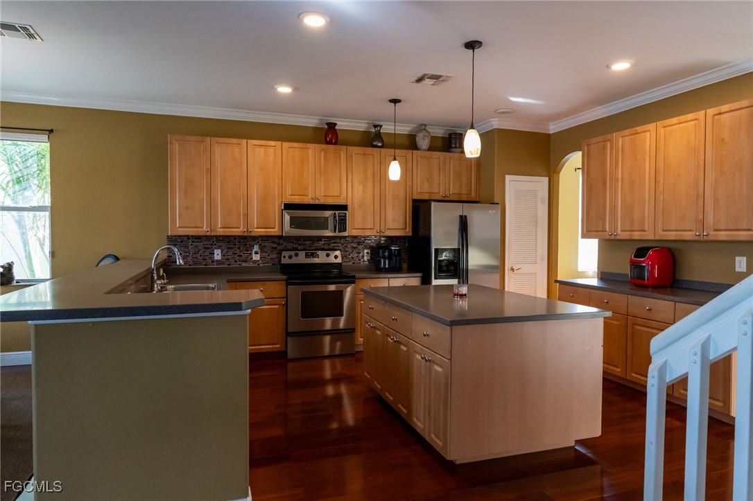 4 Bed Pool Home for Sale in Olympia Pointe, photo 13