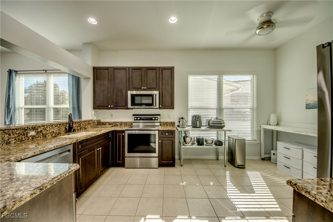 3 Bed Waterfront Home for Sale in Fort Myers, photo 13