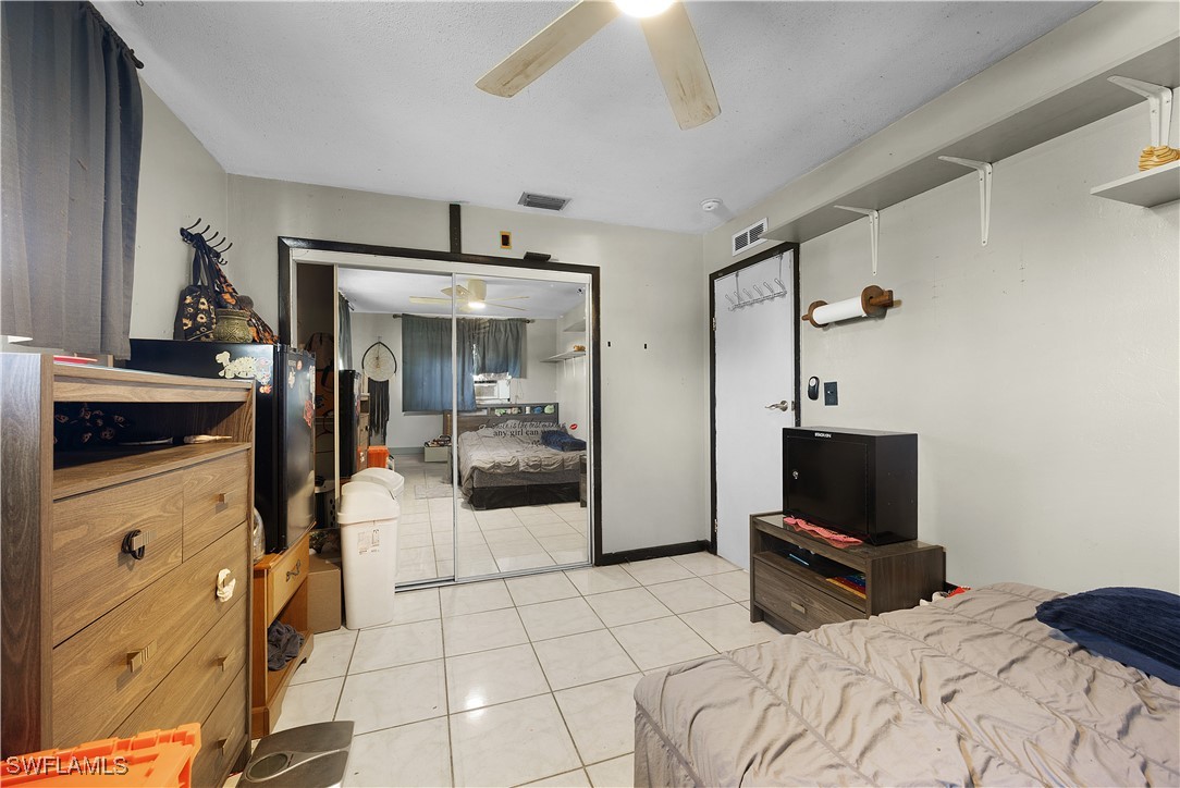 5 Bed SingleFamilyResidence for Sale in Wedgewood, photo 13