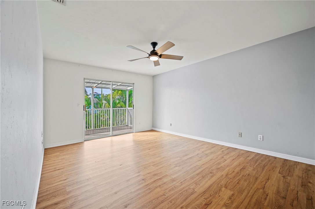 5 Bed Waterfront Home for Sale in Avion Park, photo 13