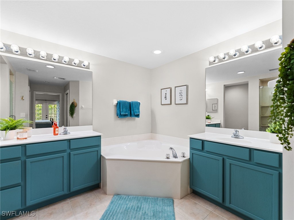 3 Bed Condominium for Sale in Coconut Shores, FL — photo 13