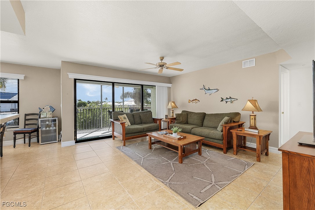 2 Bed Waterfront Home for Sale in Bokeelia, photo 13