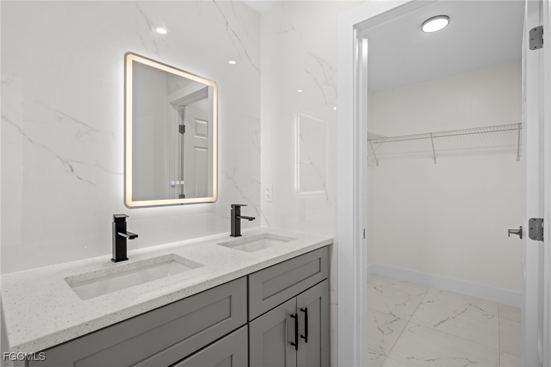 3 Bed Pool Home for Sale in Oakland Hills, photo 13