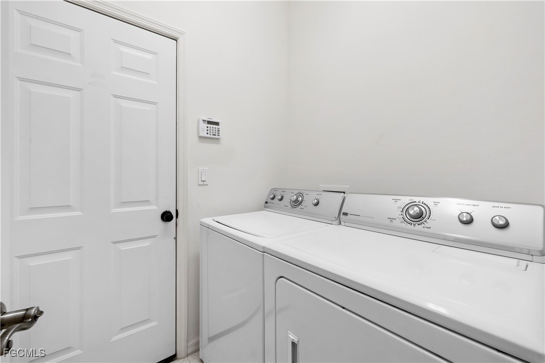 2 Bed SingleFamilyResidence for Sale in Town Lakes, photo 13