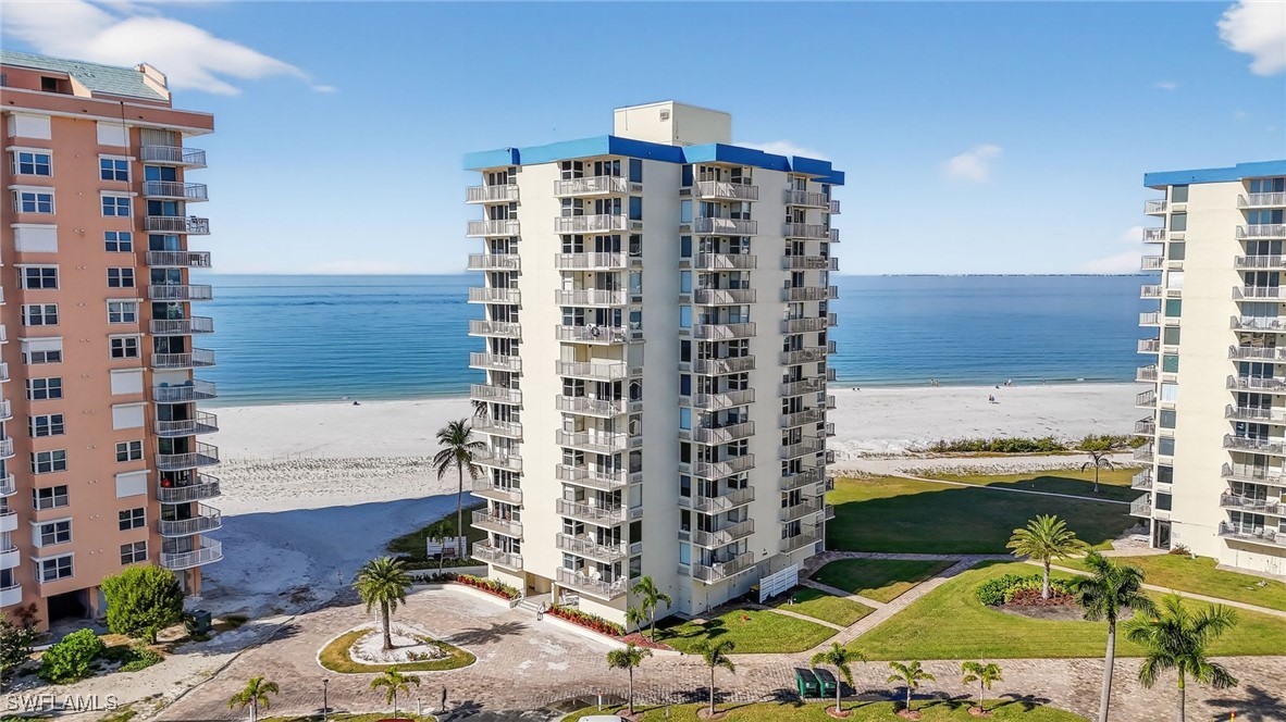1 Bed Waterfront Home for Sale in Fort Myers Beach, photo 13
