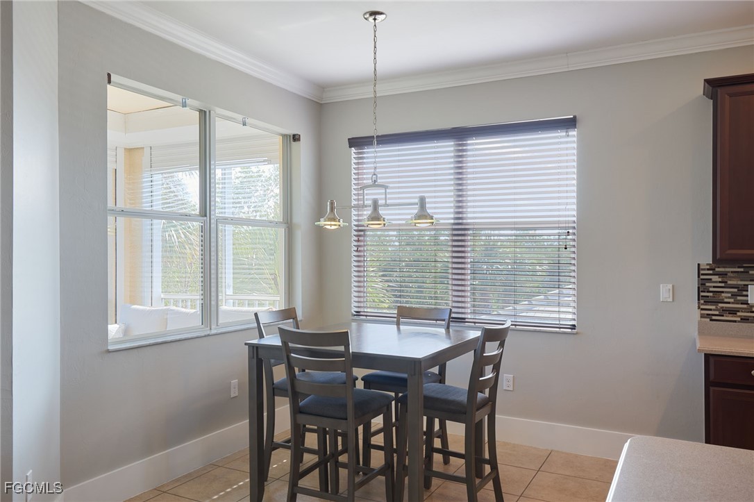 3 Bed Waterfront Home for Sale in Lucaya, FL, $380,000 — photo 13