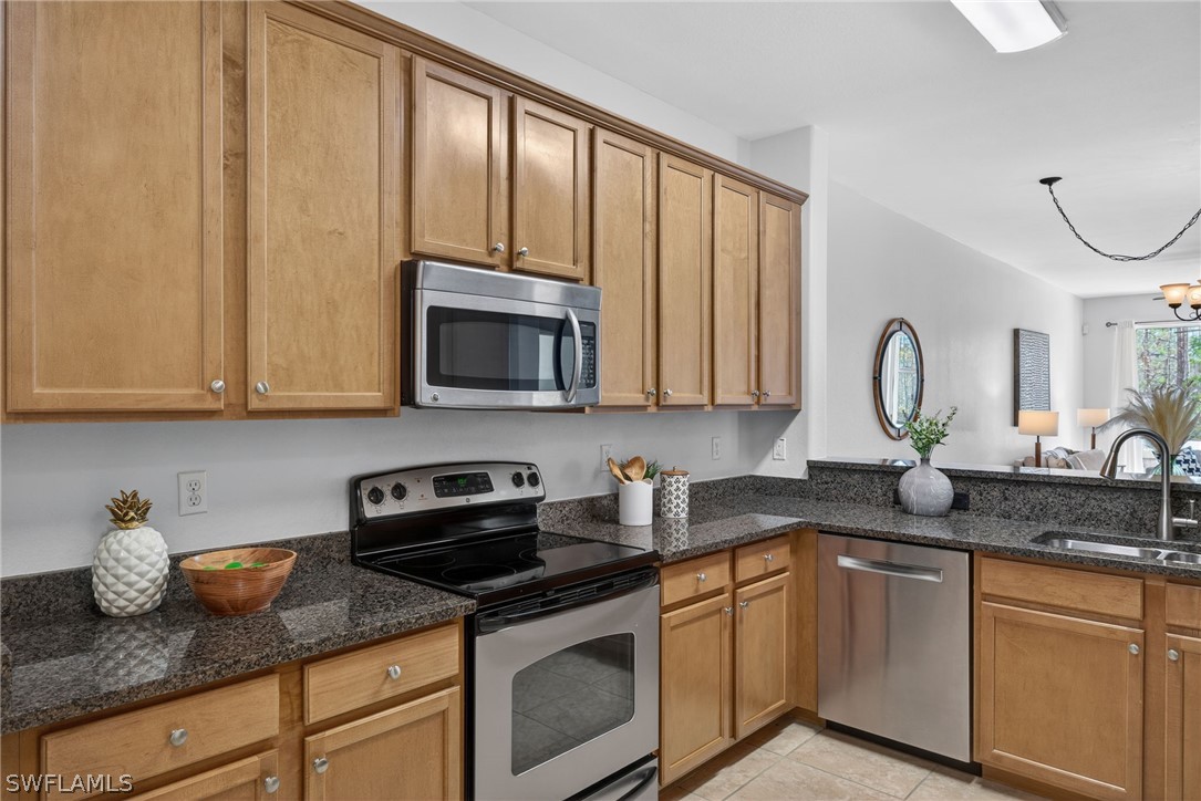 3 Bed Attached for Sale in Bella Terra, FL — photo 13