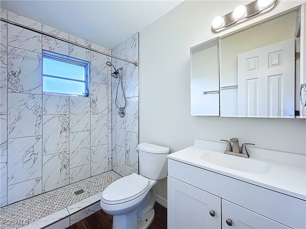 3 Bed SingleFamilyResidence for Sale in Fort Myers, photo 13