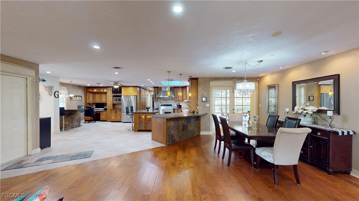 3 Bed Pool Home for Sale in Meadows, photo 13