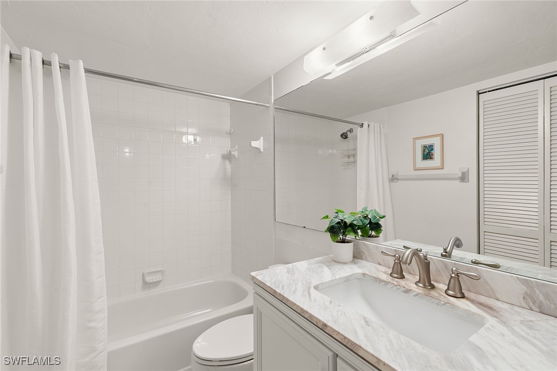 2 Bed Condominium for Sale in Foxmoor, FL, $255,000 — photo 13