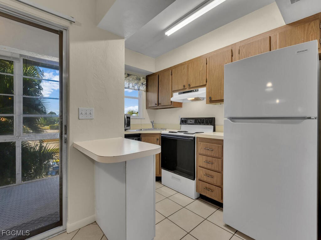 2 Bed Waterfront Home for Sale in Mark I, photo 13