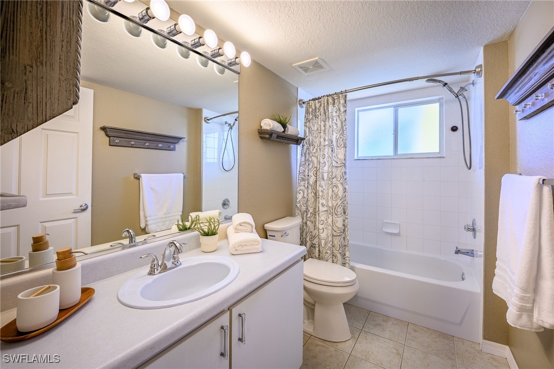 2 Bed Waterfront Home for Sale in Naples, photo 13