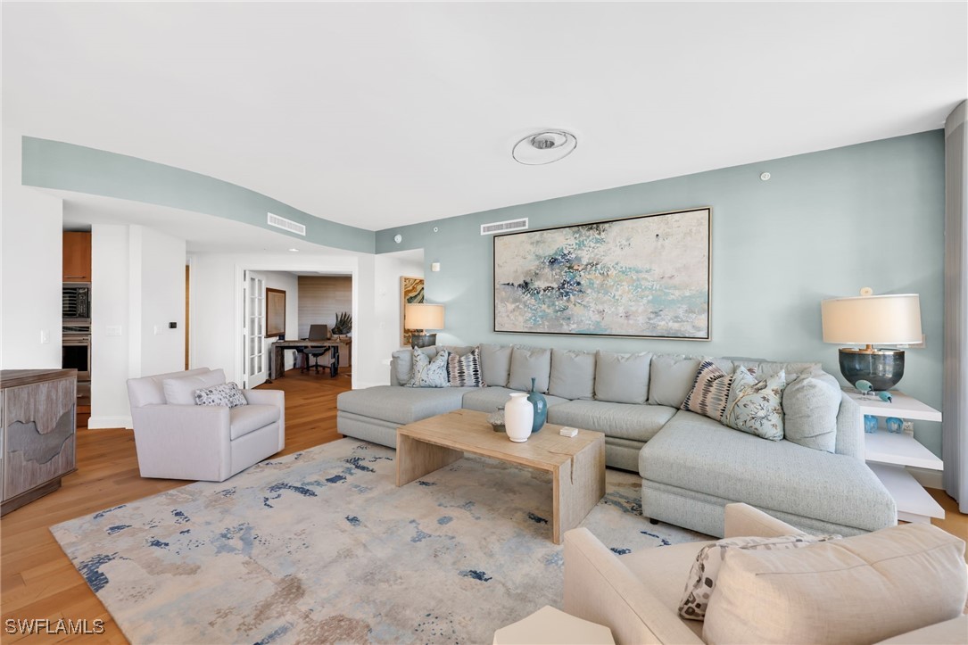 3 Bed Waterfront Home for Sale in Aqua, photo 13