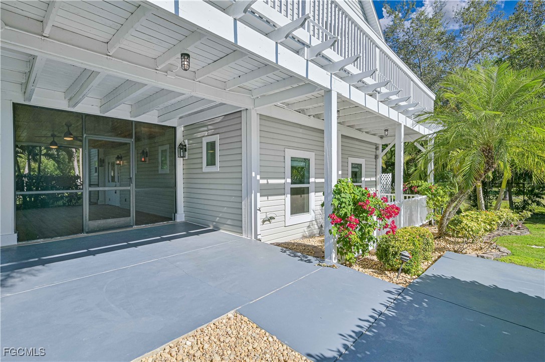 4 Bed Pool Home for Sale in Livingston Woods, FL, $7,500 — photo 13