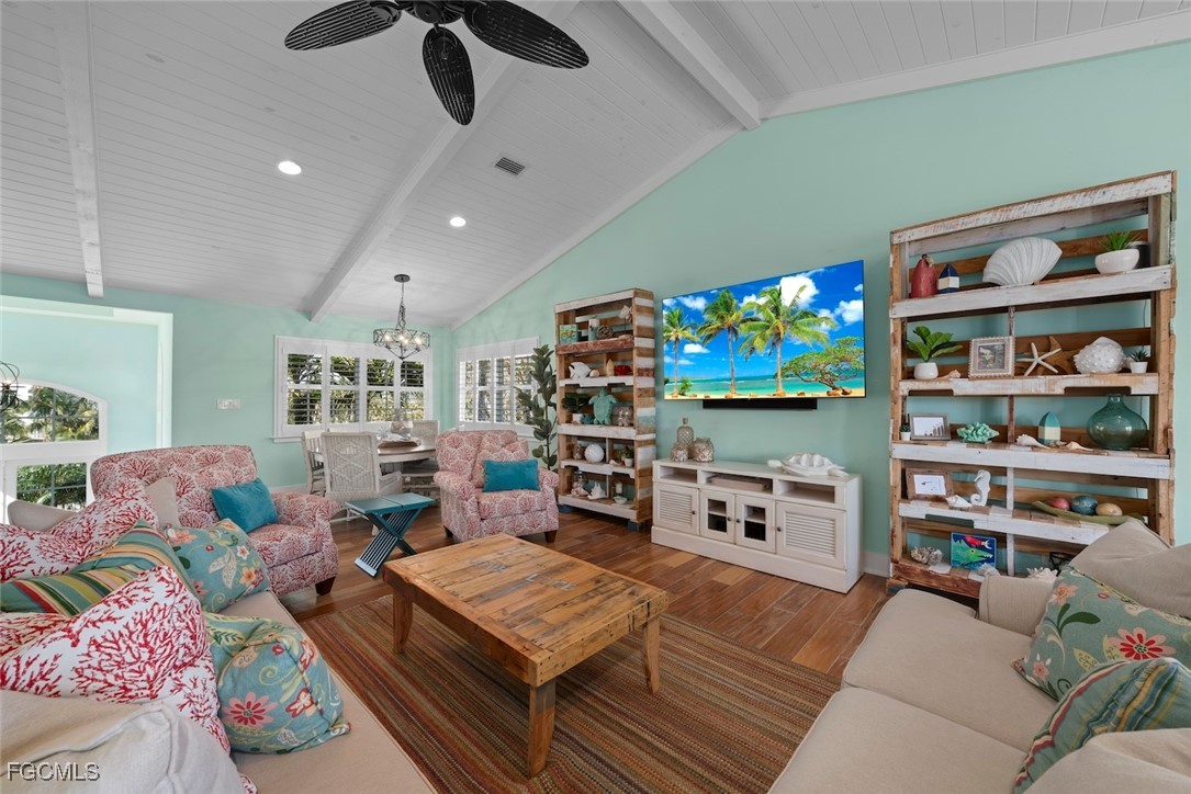 3 Bed Pool Home for Sale in Del Sega, photo 13