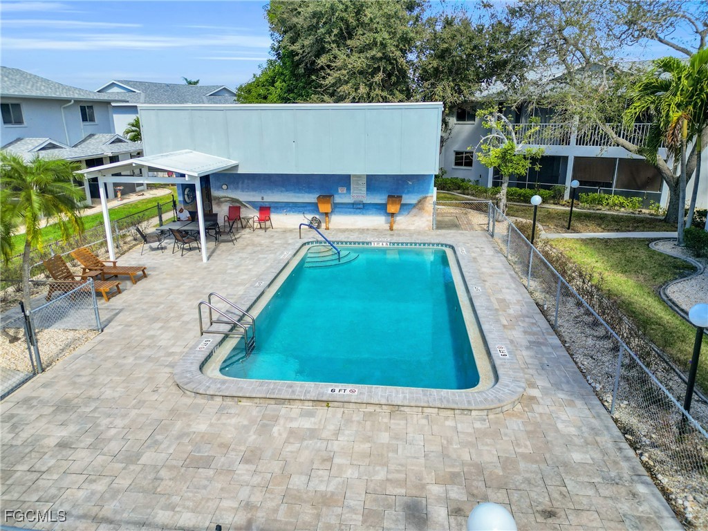 2 Bed Townhouse for Sale in Cape Coral, photo 13