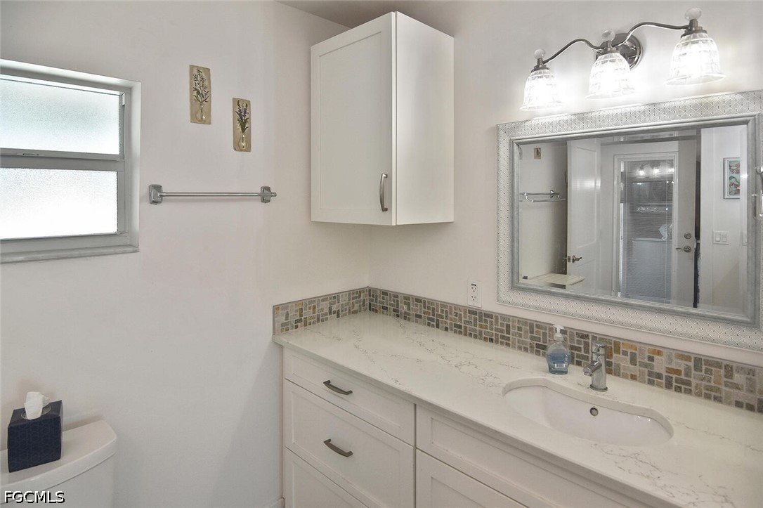 2 Bed Waterfront Home for Sale in Fort Myers, photo 13