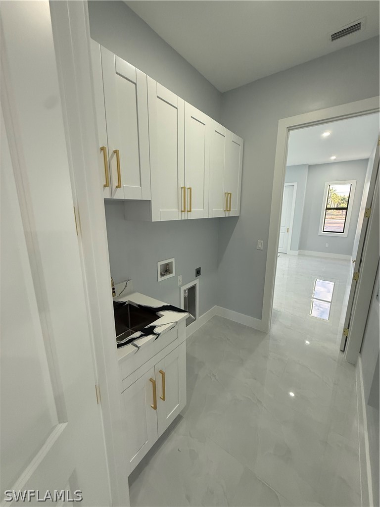 4 Bed SingleFamilyResidence for Sale in Naples, photo 13