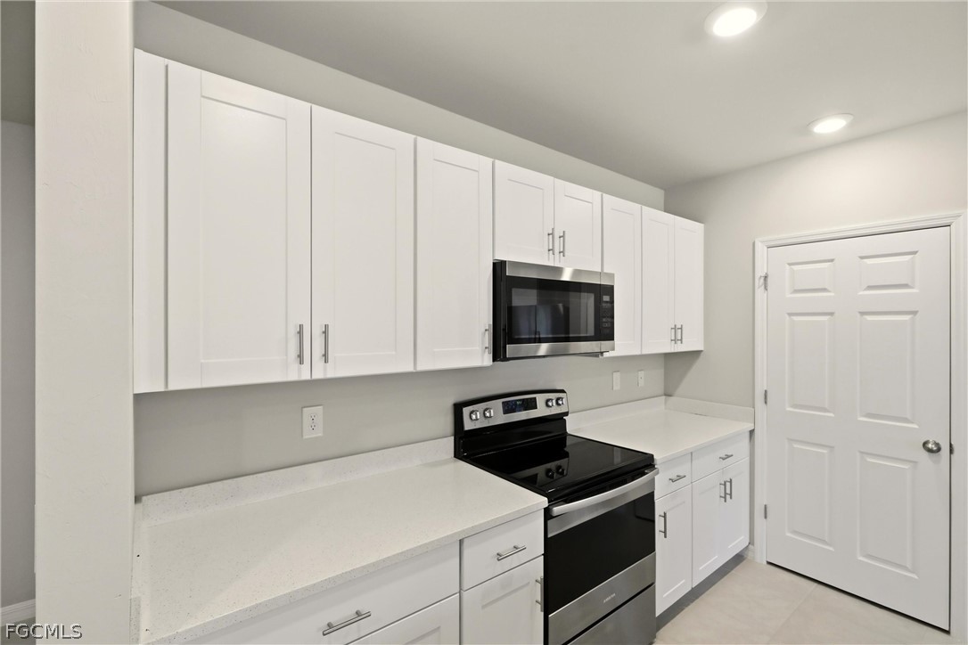3 Bed SingleFamilyResidence for Sale in Deep Creek, FL — photo 13